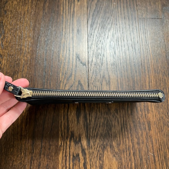 ❤️‍🔥FINAL CHANCE FINAL PRICE❤️‍🔥 Kate Spade Wristlet - Picture 3 of 4
